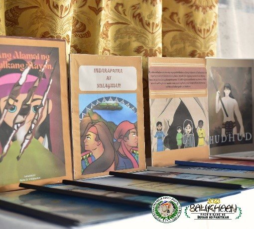 Filipino major studes display visual arts in lit exhibit