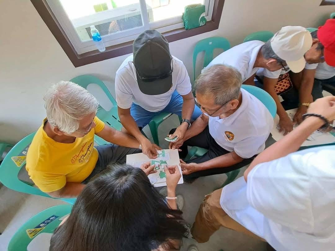 𝓔𝓶𝓹𝓸𝔀𝓮𝓻𝓲𝓷𝓰 𝓒𝓸𝓷𝓯𝓲𝓭𝓮𝓷𝓬𝓮 𝓲𝓷 𝓟𝓾𝓫𝓵𝓲𝓬 𝓢𝓹𝓪𝓬𝓮𝓼: 𝓐 𝓡𝓮𝓿𝓲𝓮𝔀 𝓸𝓯 𝓡𝓸𝓪𝓭 𝓪𝓷𝓭 𝓟𝓾𝓫𝓵𝓲𝓬 𝓢𝓲𝓰𝓷𝓼 𝓯𝓸𝓻 𝓢𝓮𝓷𝓲𝓸𝓻 𝓒𝓲𝓽𝓲𝔃𝓮𝓷𝓼